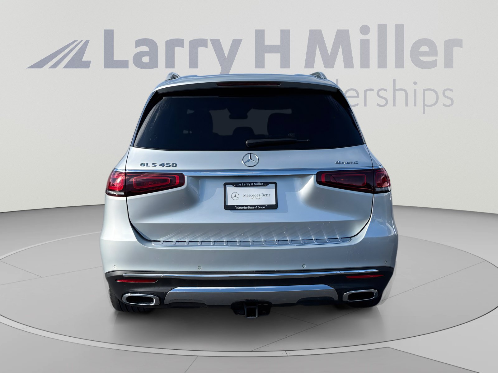Used 2020 Mercedes-Benz GLS 450 4MATIC image 4