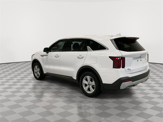 Used 2025 Kia Sorento LX image 7