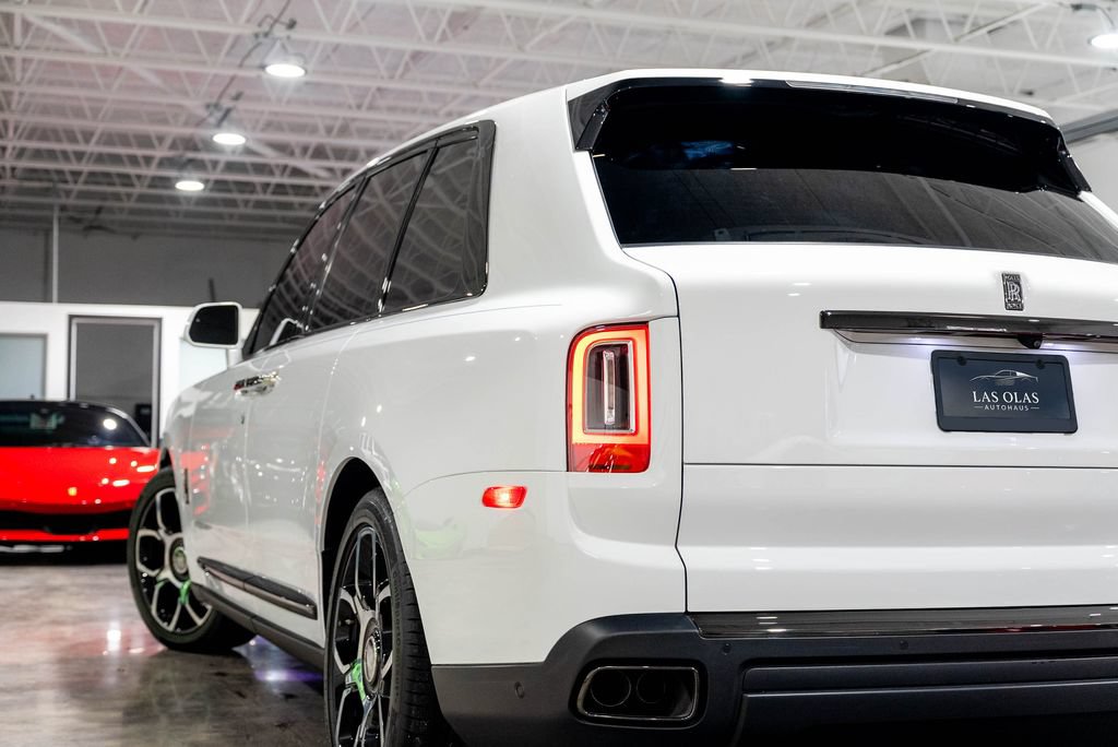 Used 2022 Rolls-Royce Cullinan Black Badge AWD/4WD image 26