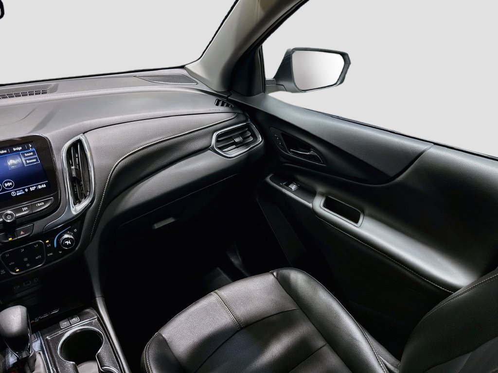 Used 2023 Chevrolet Equinox Premier AWD/4WD image 22