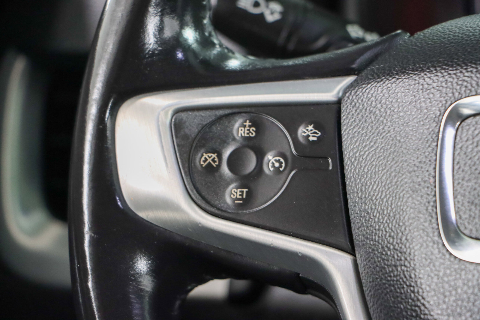 Used 2020 GMC Terrain SLT image 13