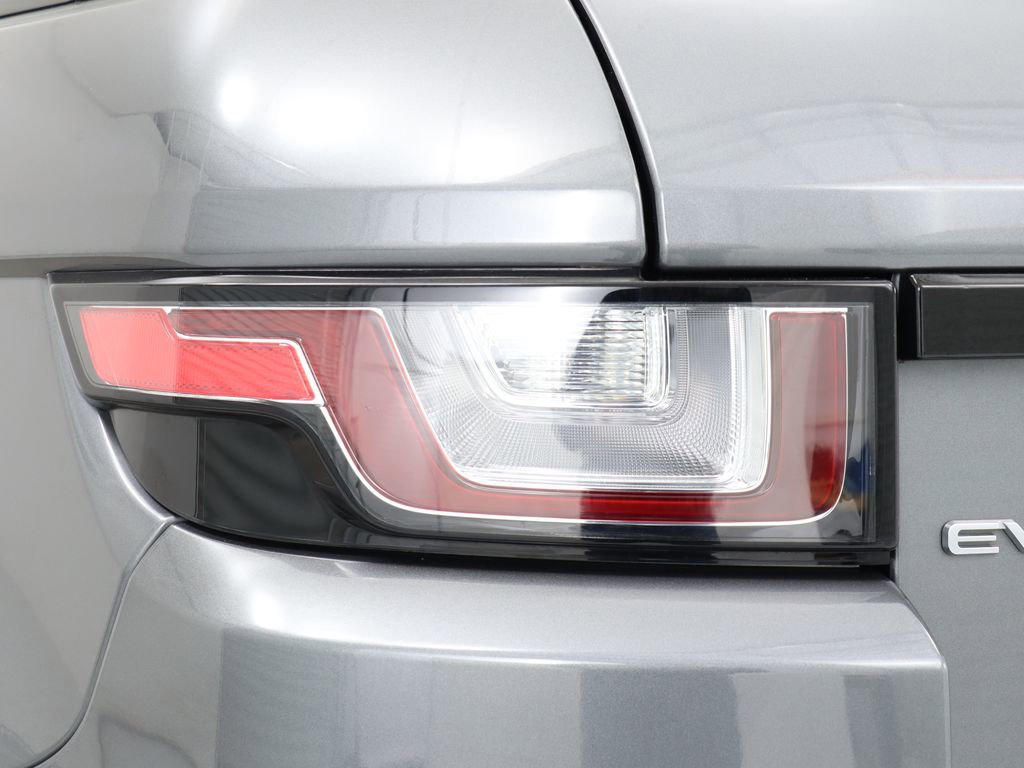 Used 2019 Land Rover Range Rover Evoque SE Premium AWD/4WD image 6