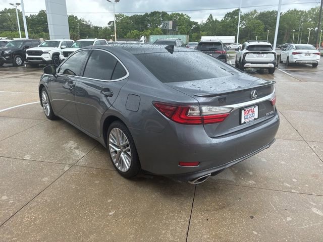 Used 2016 Lexus ES 350 w/ Luxury Package w/Wood Trim image 5