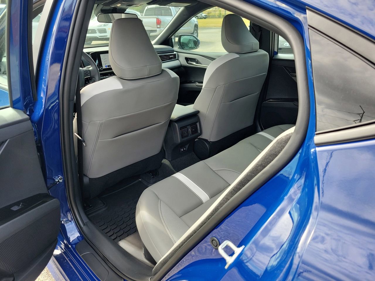 Used 2026 Toyota Camry SE FWD image 10