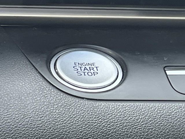 Certified 2021 Hyundai Elantra Limited image 31