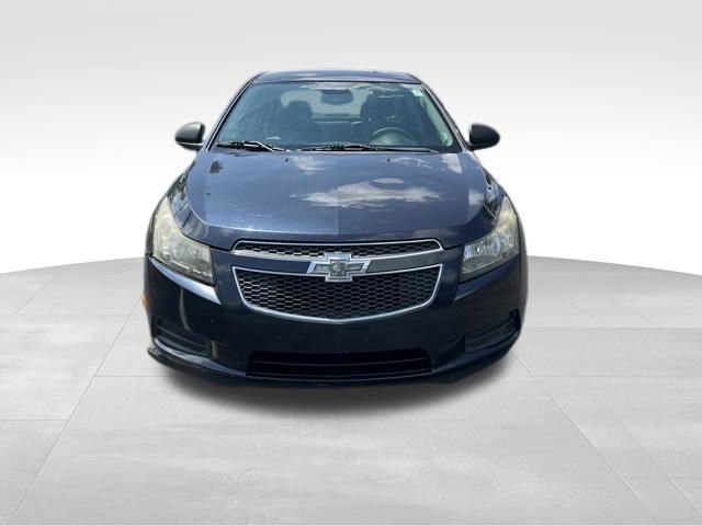 Used 2014 Chevrolet Cruze LS FWD image 2