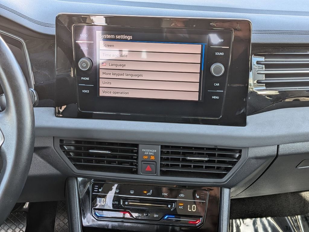 Used 2025 Volkswagen Jetta SE image 20