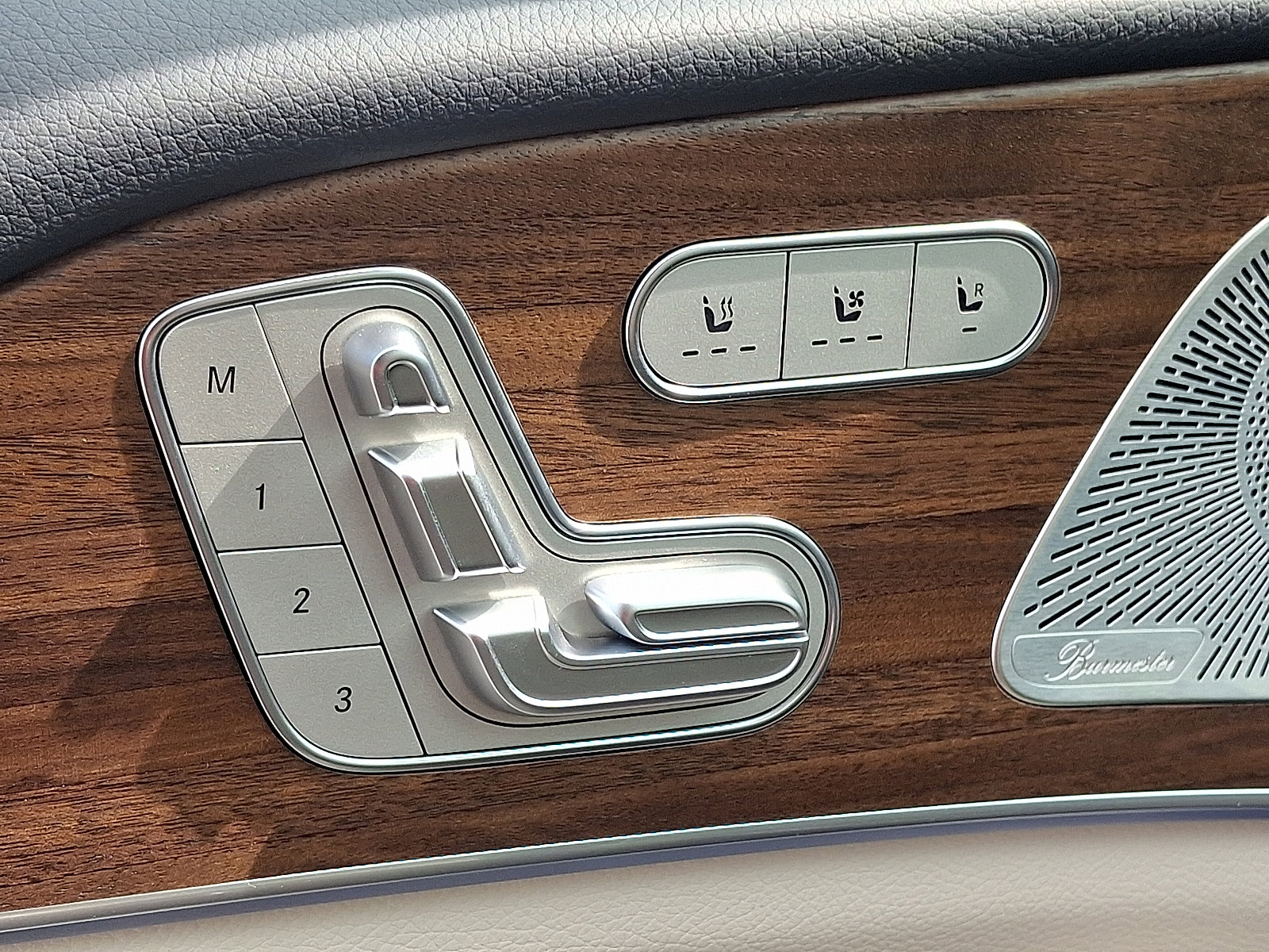 New 2026 Mercedes-Benz GLS 450 4MATIC image 16