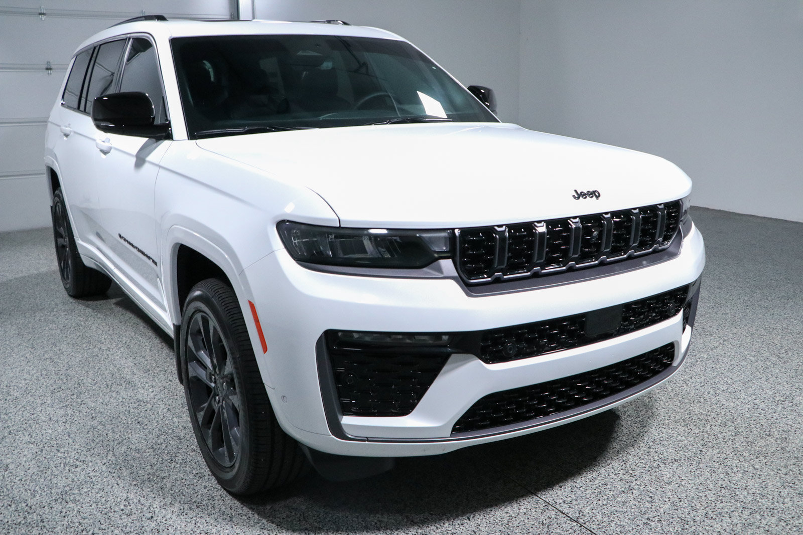 Used 2026 Jeep Grand Cherokee L Limited AWD/4WD image 5