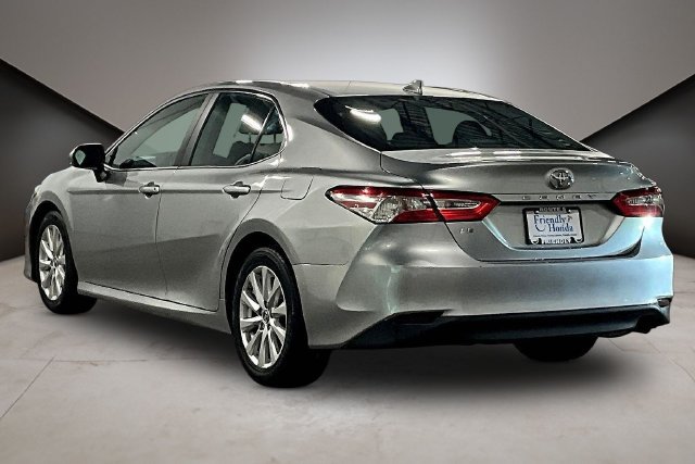 Used 2019 Toyota Camry LE w/ Convenience Package FWD image 4