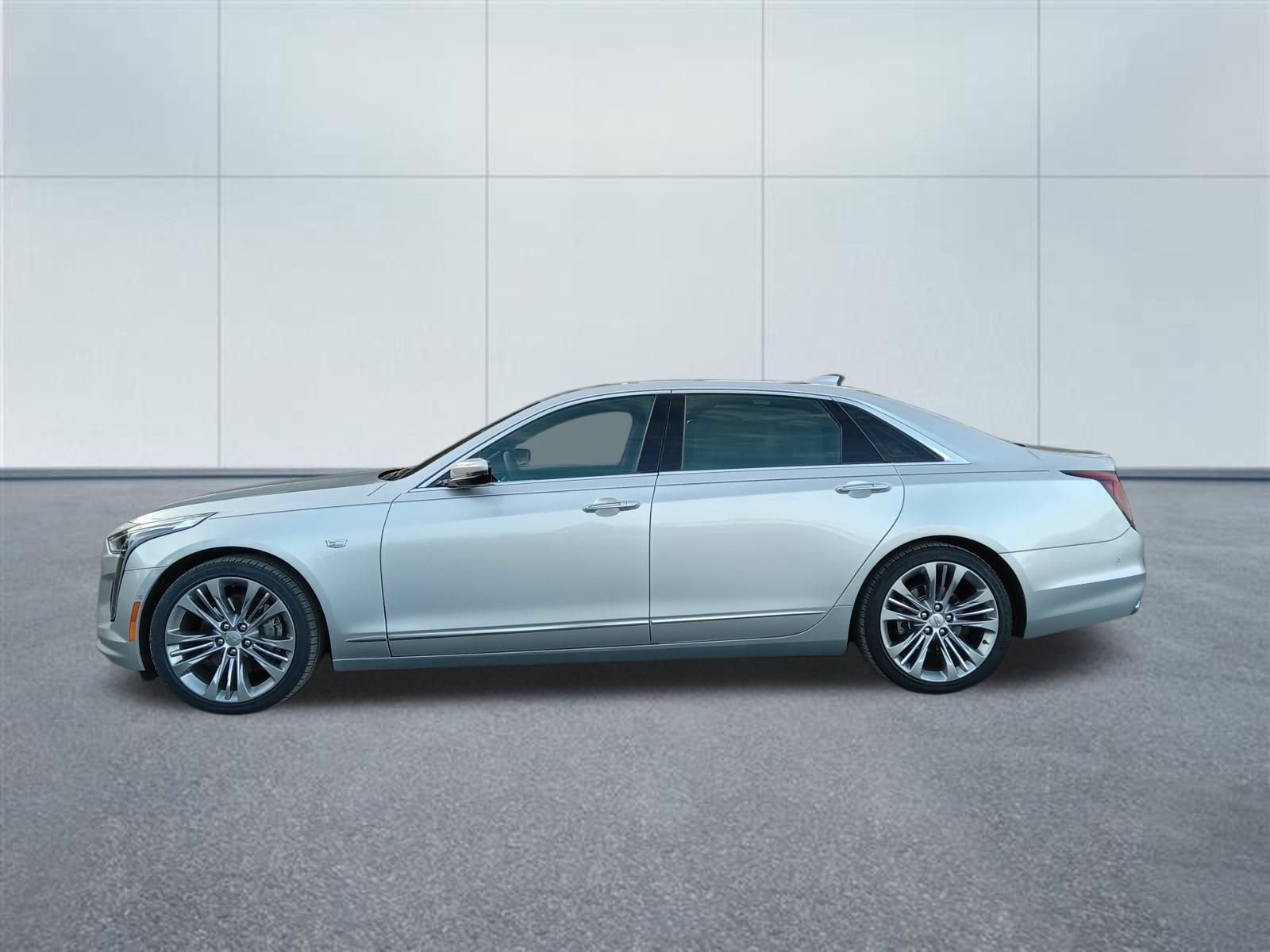 Used 2019 Cadillac CT6 Platinum image 2