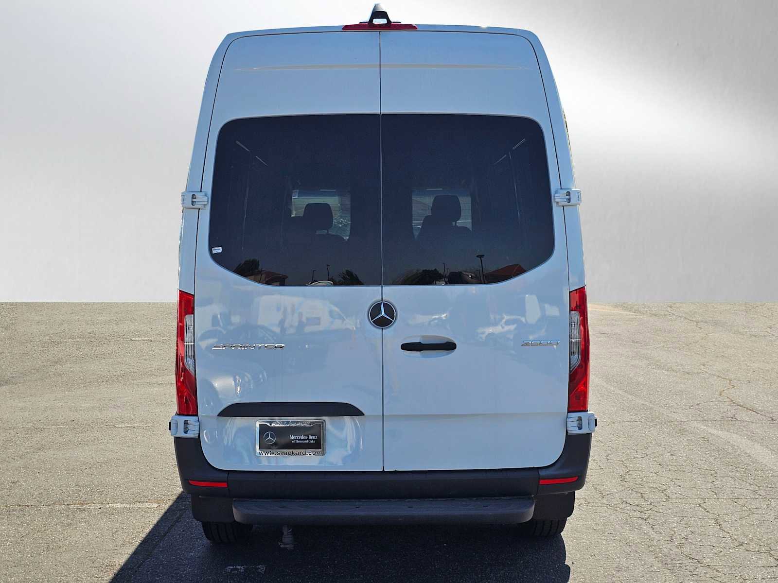 Used 2025 Mercedes-Benz Sprinter 2500 image 4