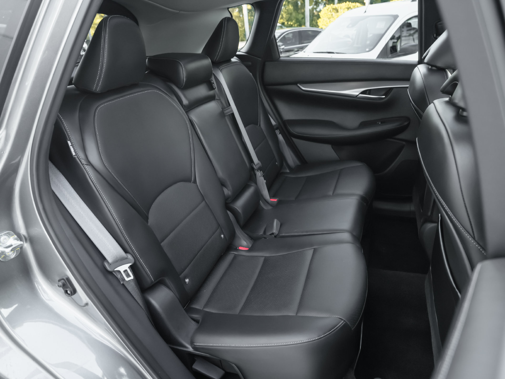 Certified 2023 INFINITI QX50 Luxe FWD image 9