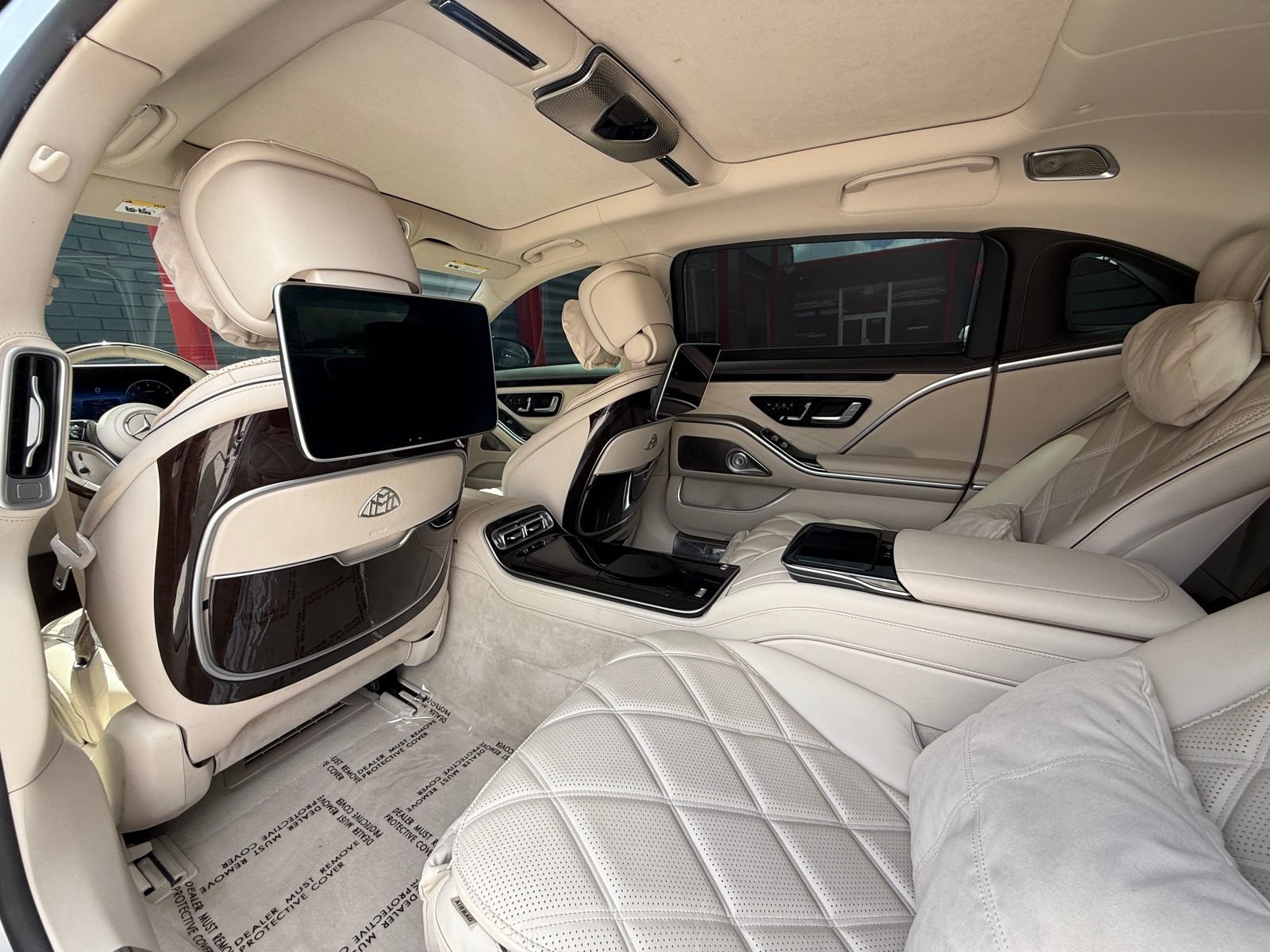 Used 2024 Mercedes-Benz Maybach S 580 4MATIC image 22