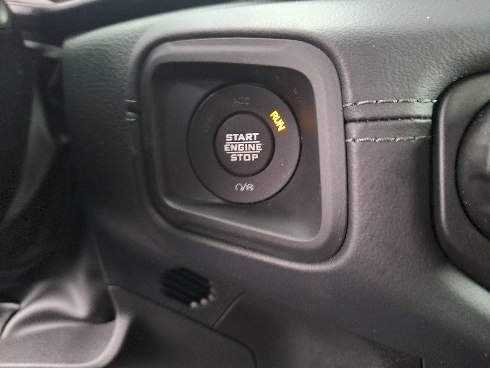 New 2026 Jeep Gladiator Sport image 21