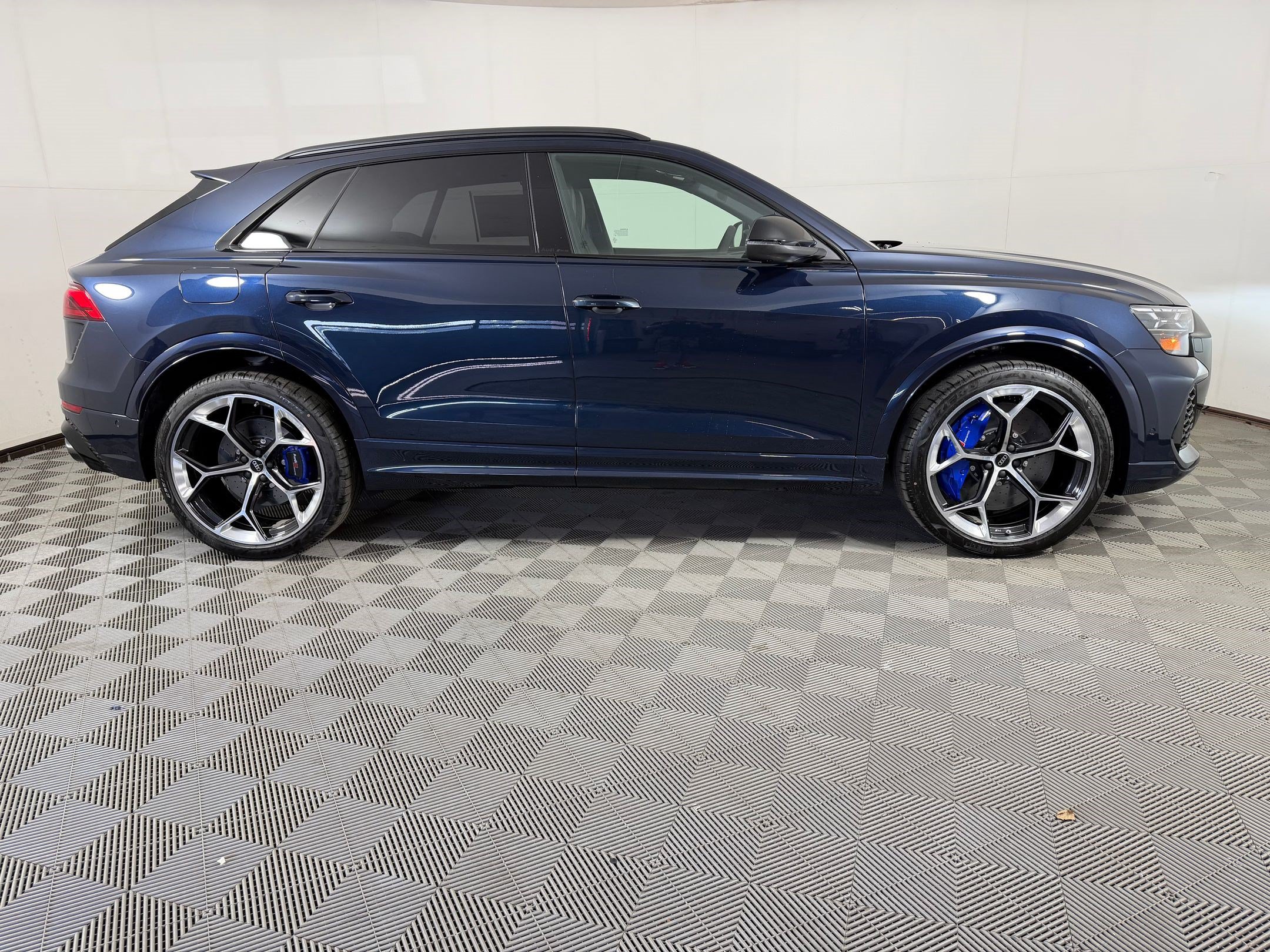 New 2026 Audi RS Q8 performance AWD/4WD image 8