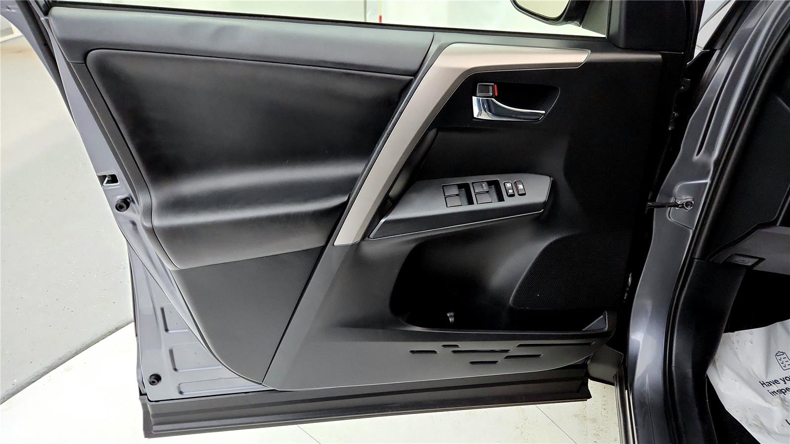 Certified 2018 Toyota RAV4 XLE w/ Carpet Mat Package image 22