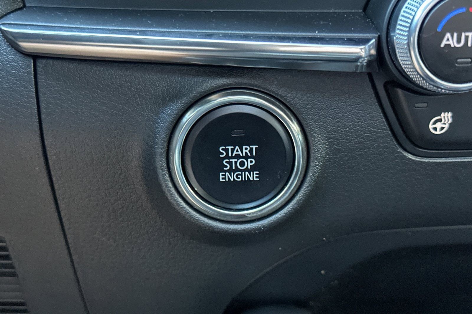 Used 2024 MAZDA MAZDA3 Hatchback w/Premium Plus Pkg image 21