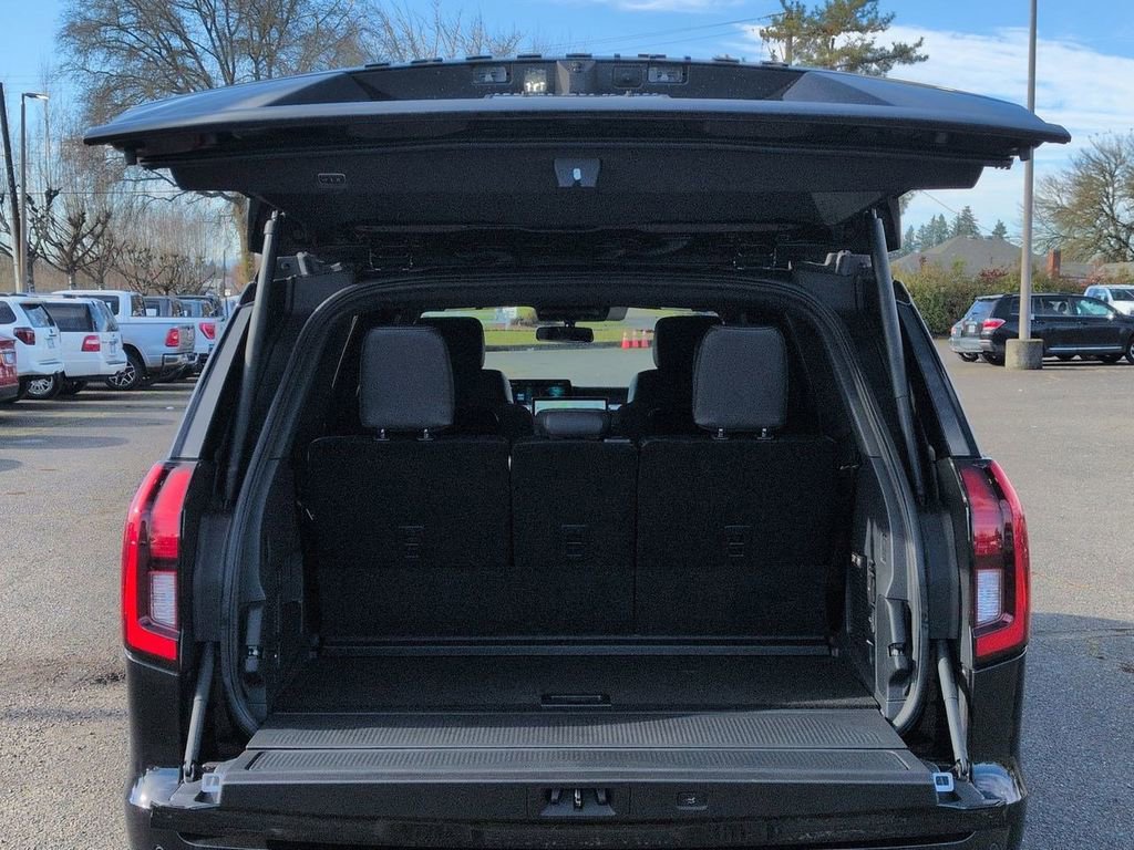 New 2025 Ford Expedition Platinum w/ Stealth Performance Package AWD/4WD image 27