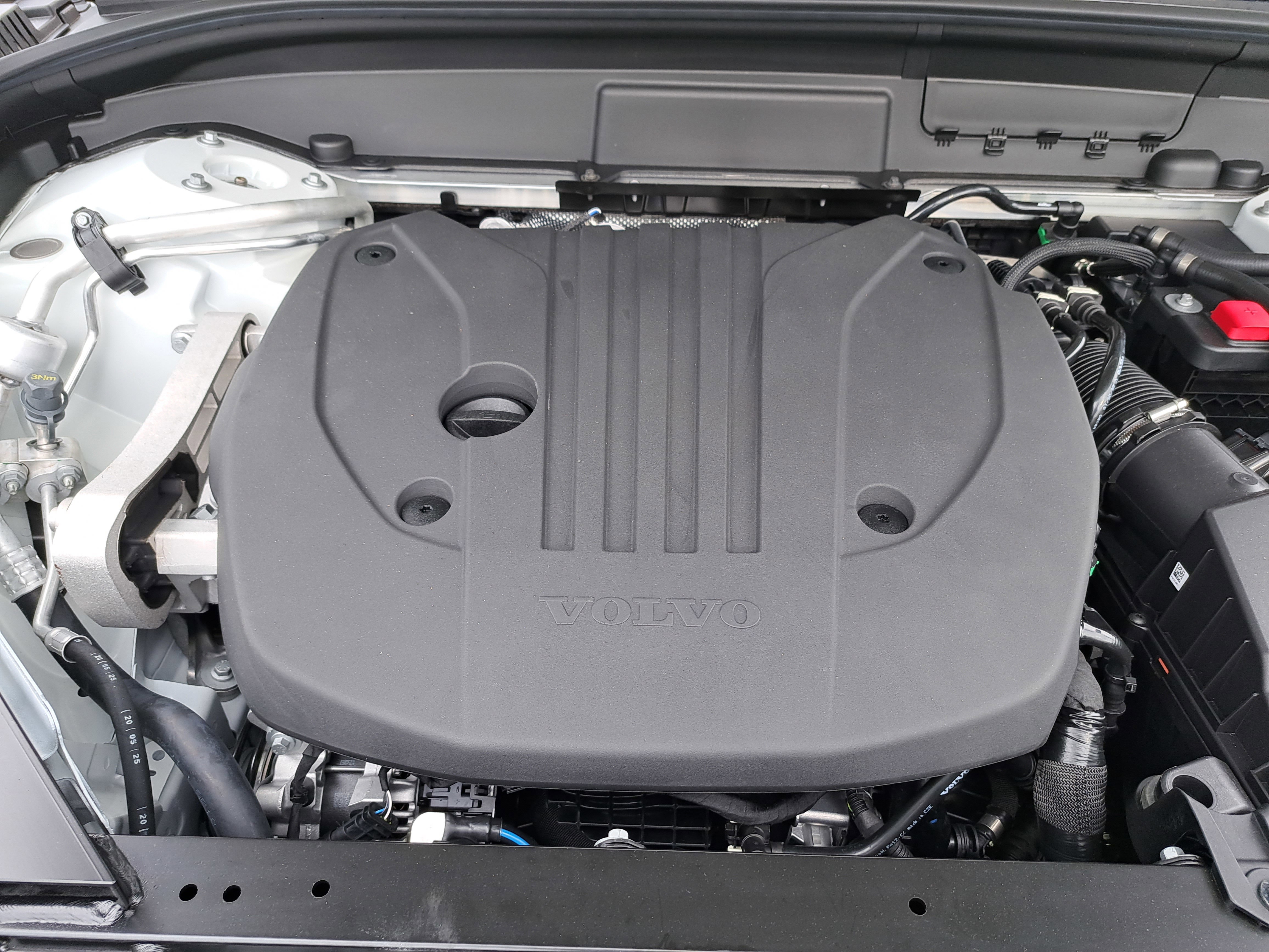 New 2026 Volvo XC60 B5 Ultra w/ Climate Package image 9
