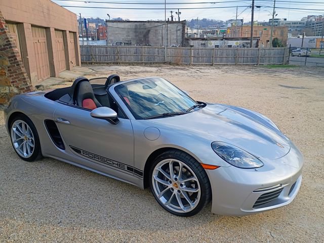Used 2024 Porsche 718 Boxster RWD image 18