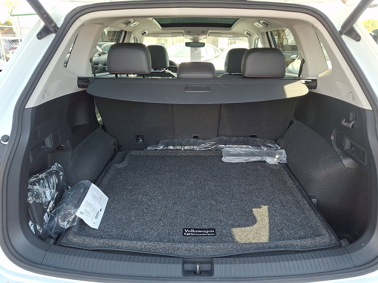 Certified 2024 Volkswagen Tiguan Wolfsburg Edition AWD/4WD image 29