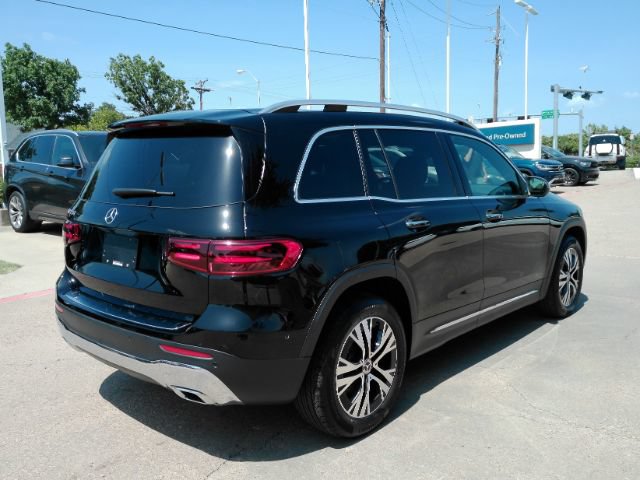 Used 2024 Mercedes-Benz GLB 250 w/ Exclusive Package image 8