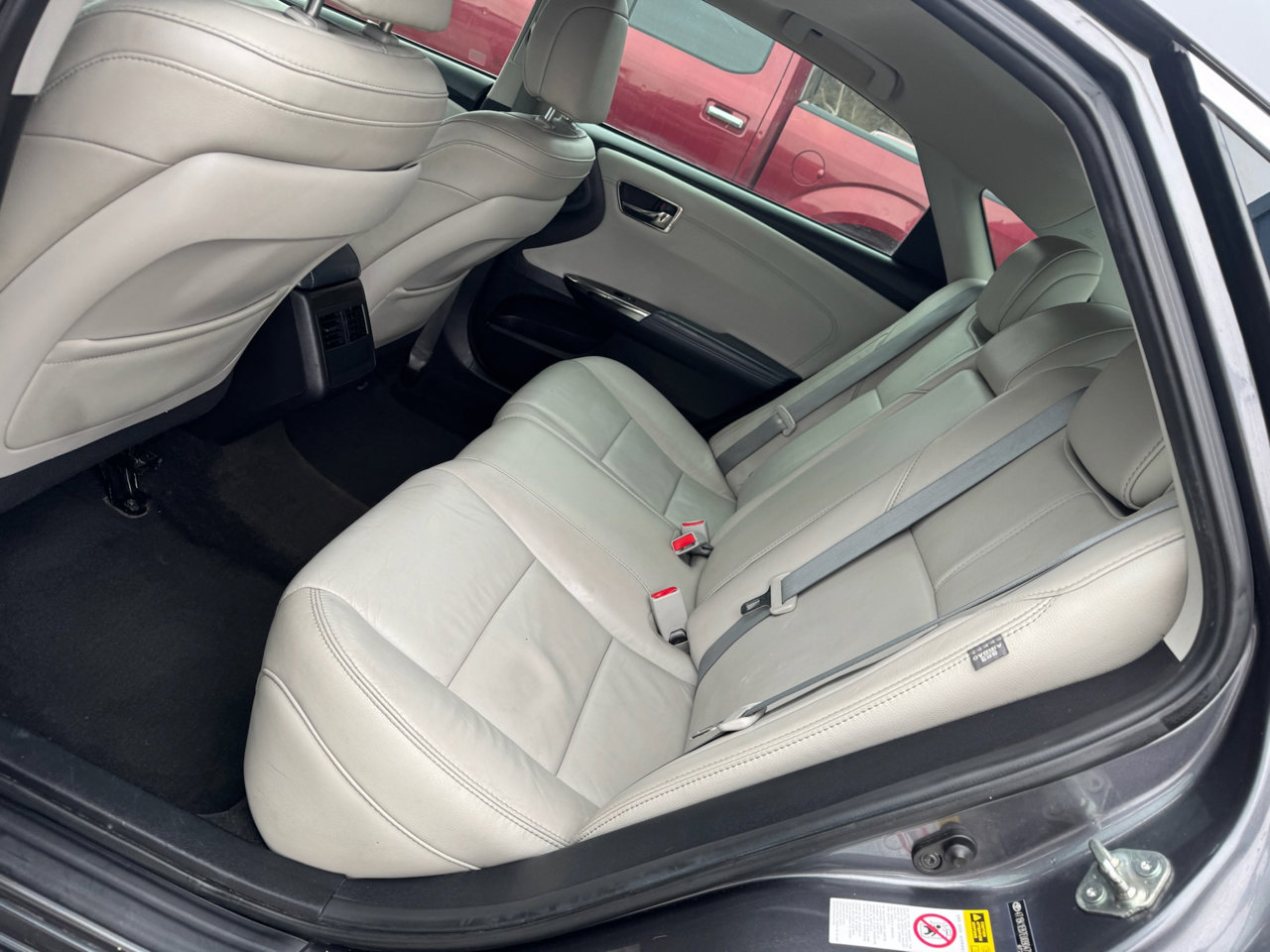 Used 2014 Toyota Avalon Limited image 26