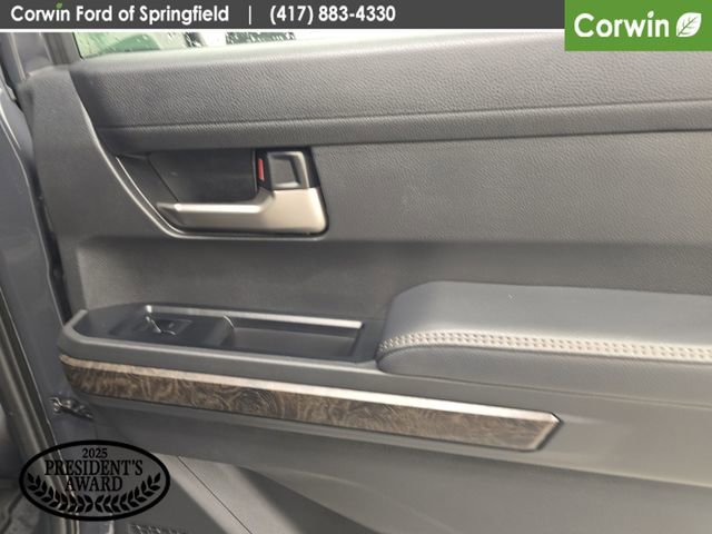 Used 2025 Toyota Tacoma Limited image 14