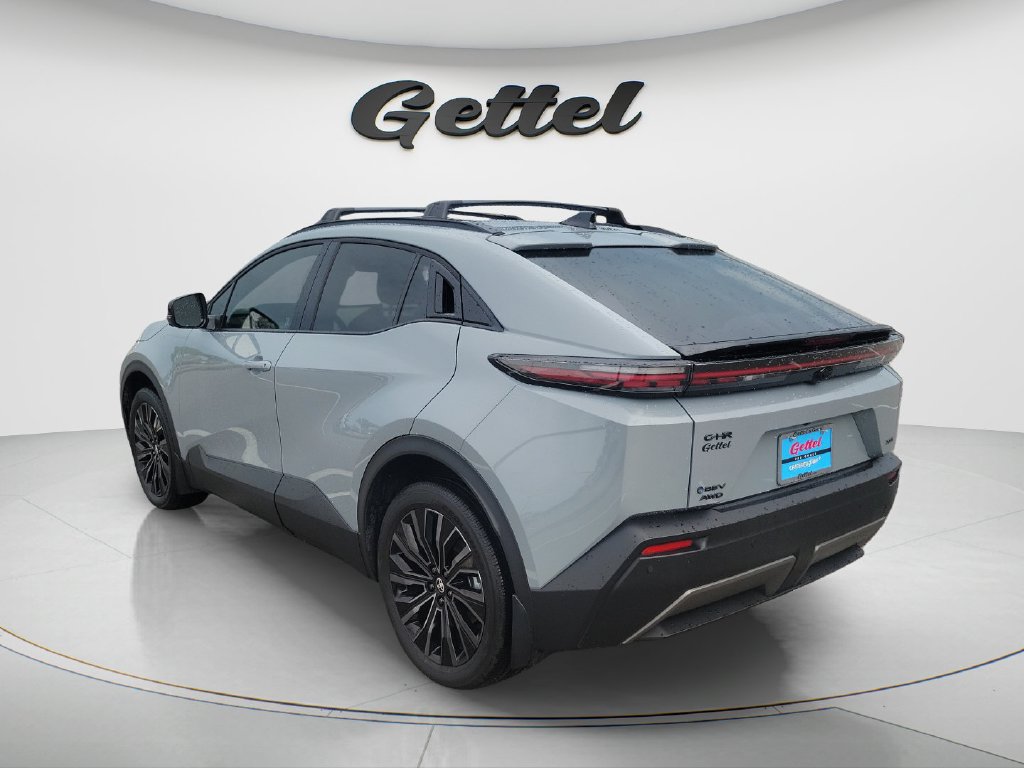 Used 2026 Toyota C-HR AWD/4WD image 7
