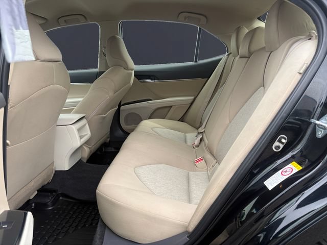 Used 2018 Toyota Camry LE w/ Convenience Package FWD image 13