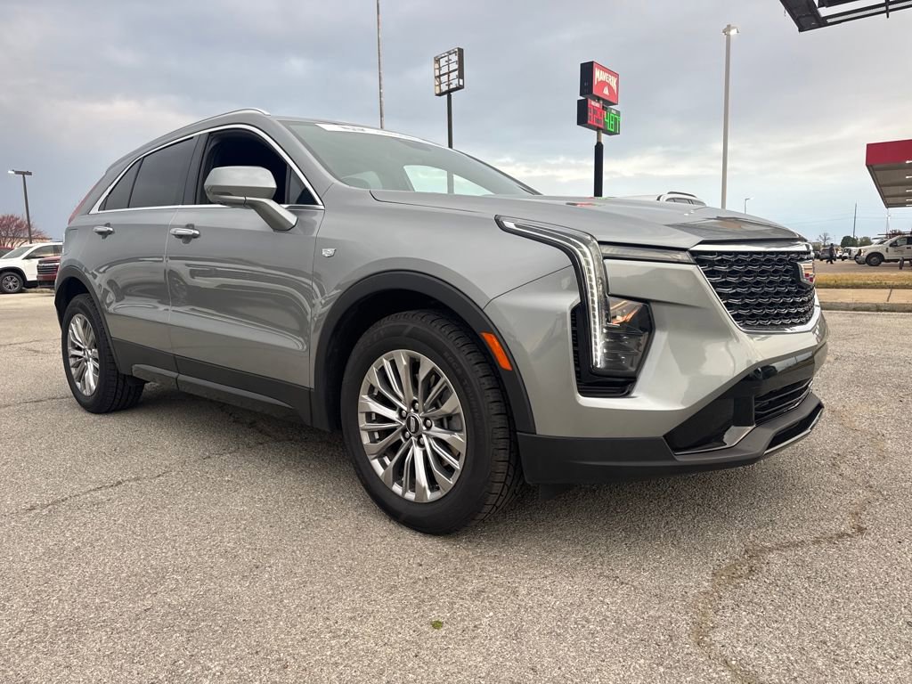 Certified 2025 Cadillac XT4 Premium Luxury image 12