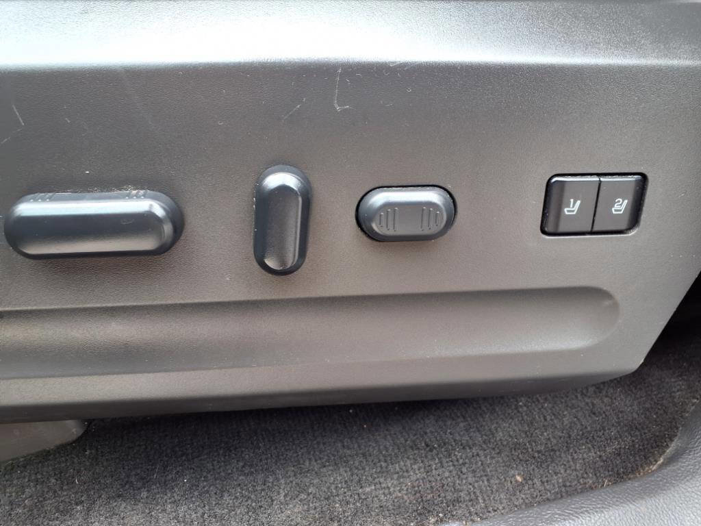 Used 2013 Ford Expedition Limited image 16