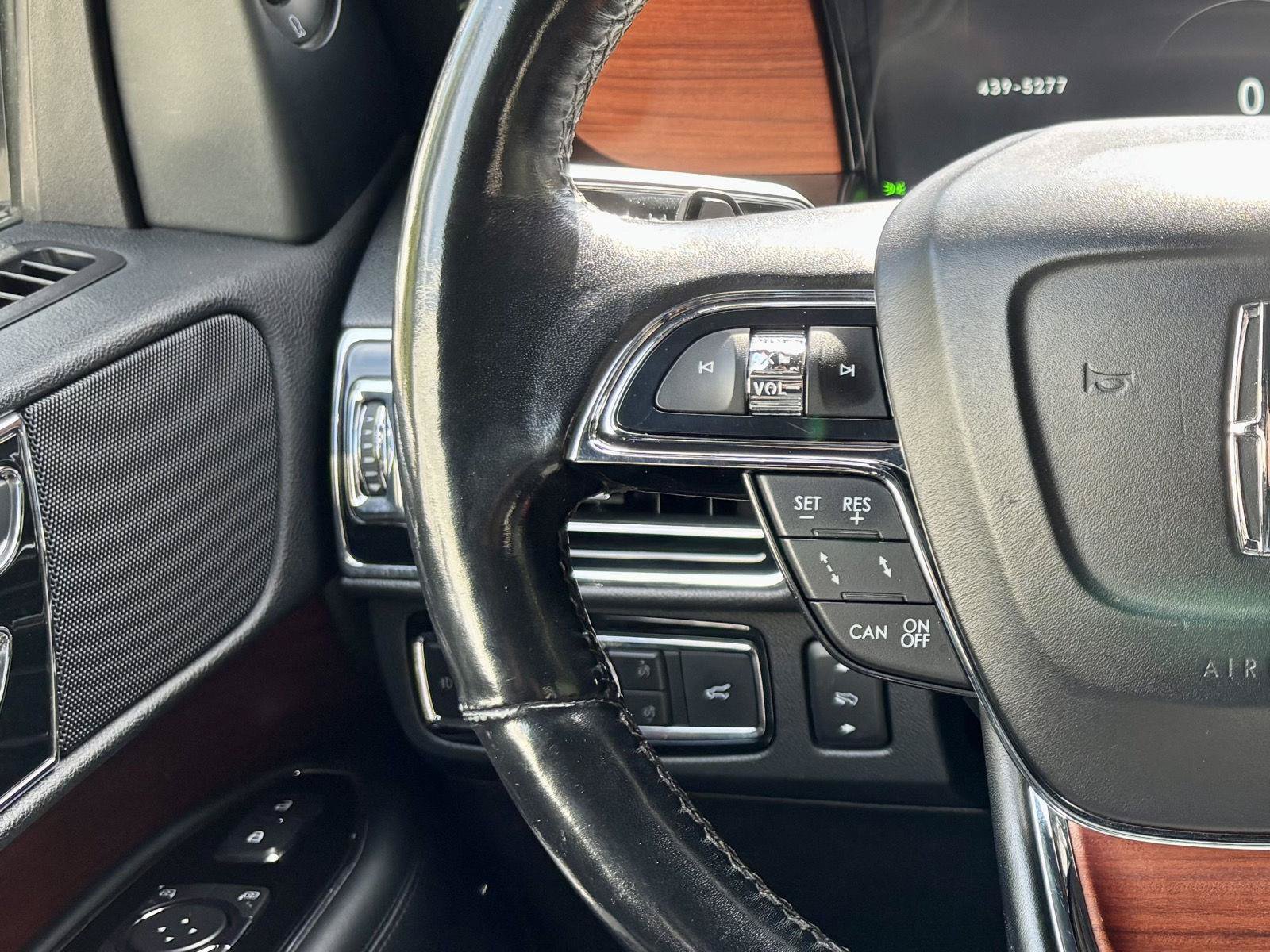 Used 2021 Lincoln Navigator Reserve AWD/4WD image 27