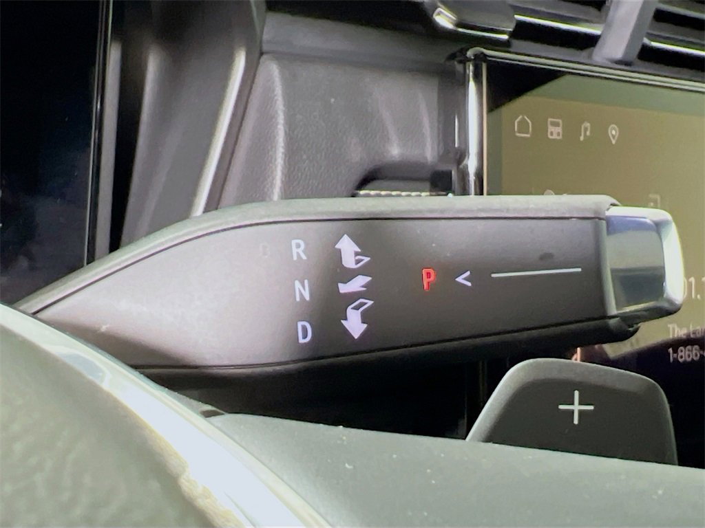 Used 2025 GMC Terrain Elevation w/ Elevation Premium Package image 16