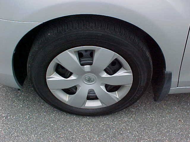 Used 2009 Toyota Camry LE FWD image 5