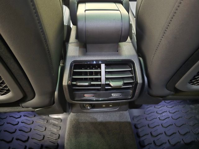 Certified 2025 Audi Q3 2.0T Premium w/ Convenience Package AWD/4WD image 32