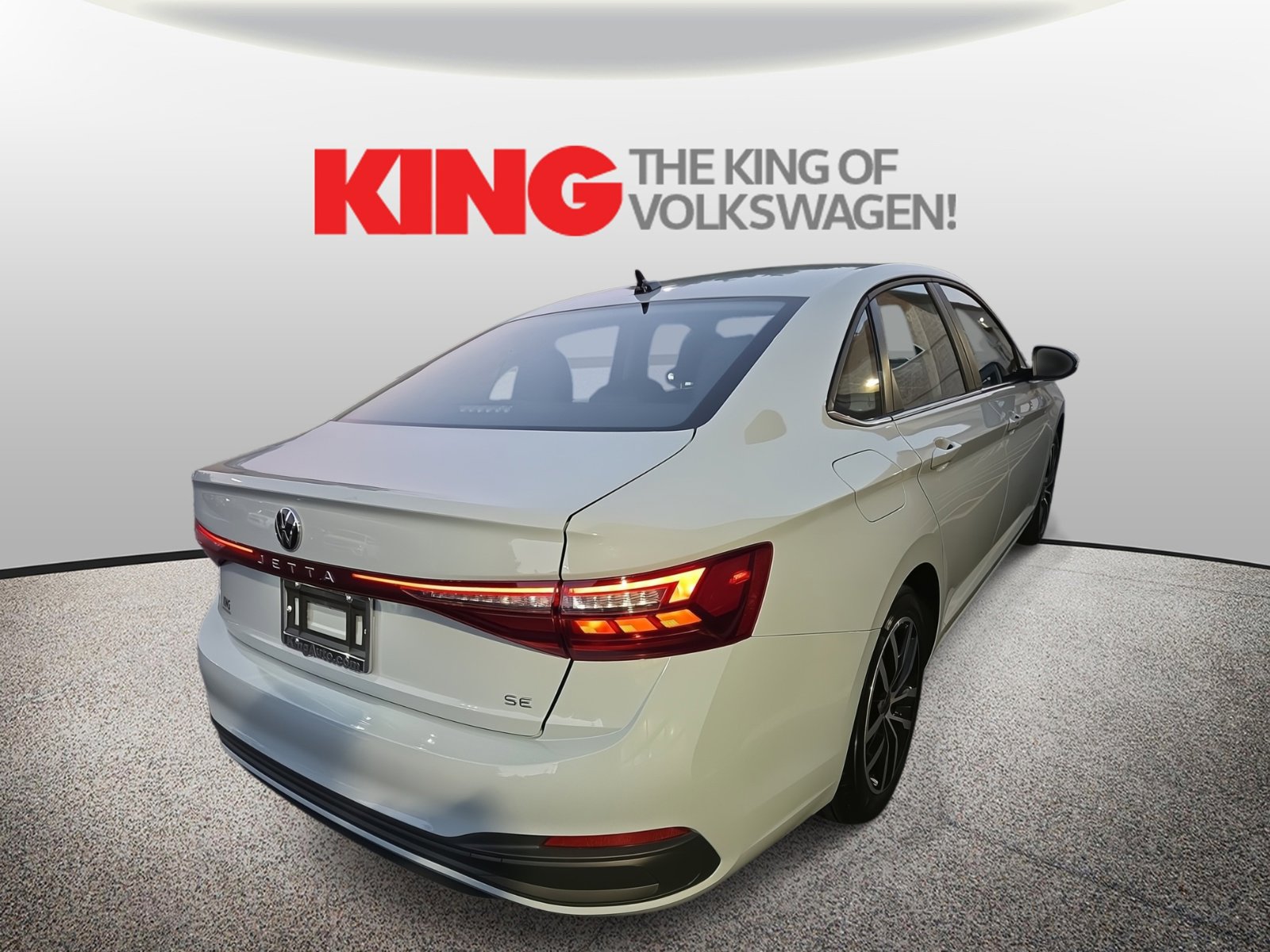 Certified 2025 Volkswagen Jetta SE w/ Sunroof Package image 7