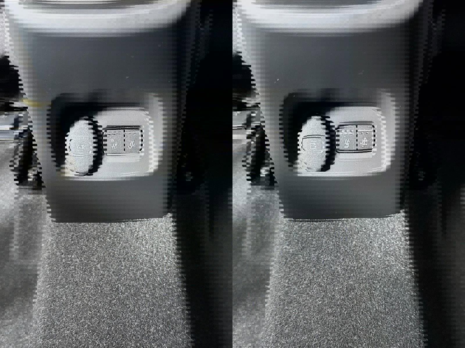 Used 2023 Volvo XC40 B5 Plus w/ Climate Package AWD/4WD image 28