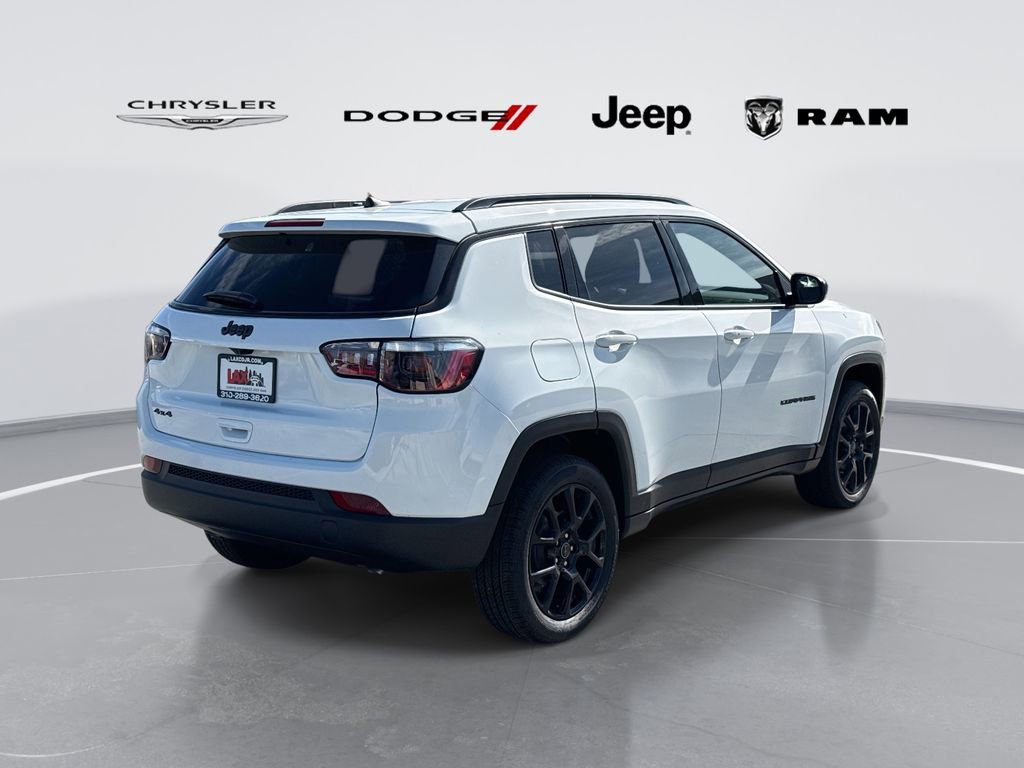 New 2026 Jeep Compass Latitude image 3