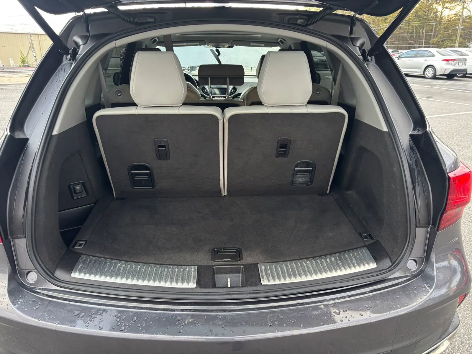 Used 2017 Acura MDX SH-AWD Sport Utility 4D image 28