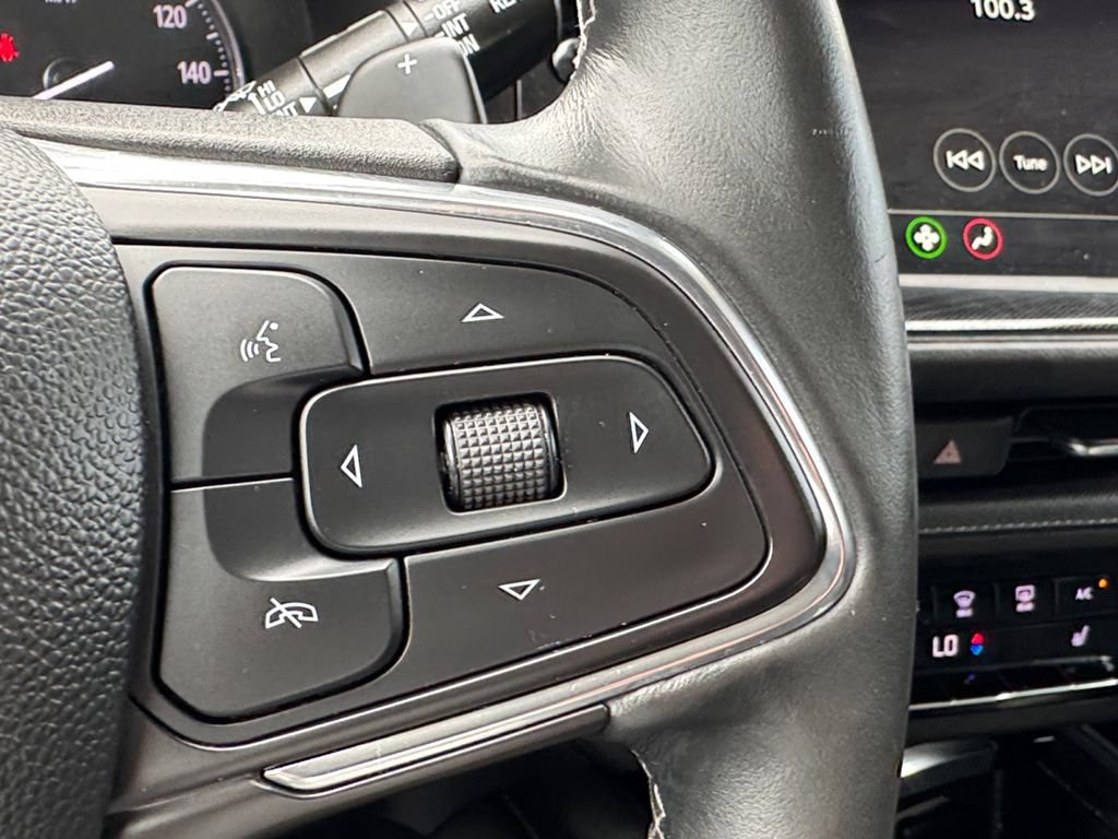 Used 2023 Buick Envision Essence AWD/4WD image 16