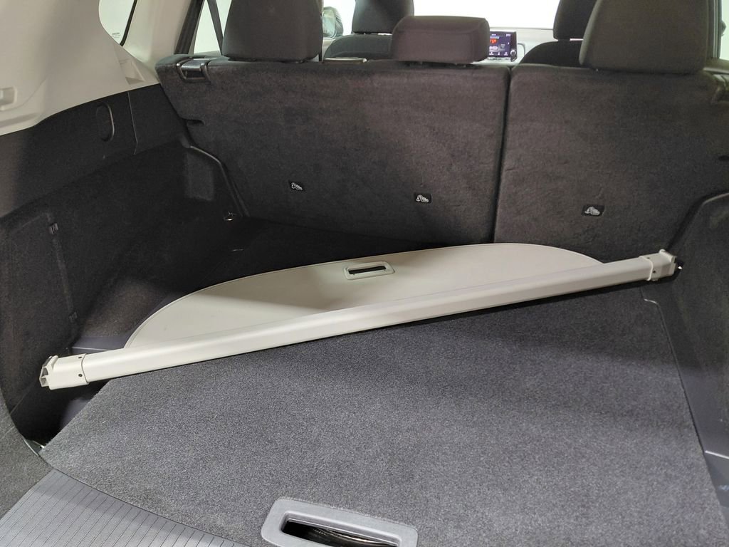 Used 2023 Nissan Rogue S image 6