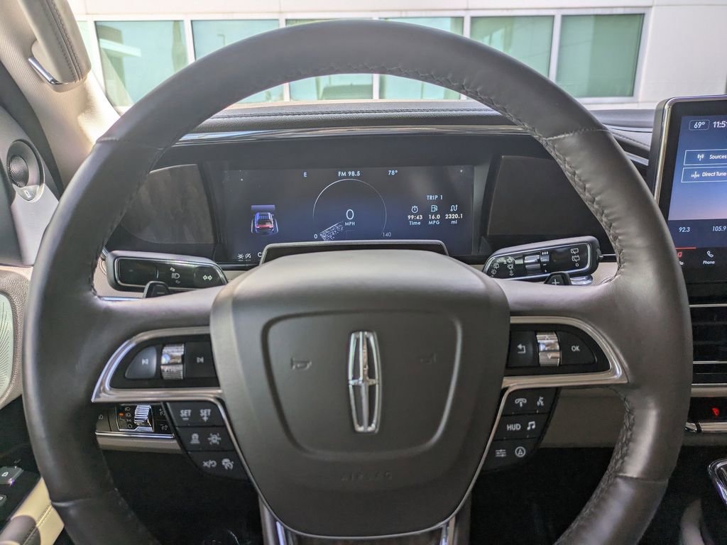 Certified 2024 Lincoln Navigator L Reserve image 32