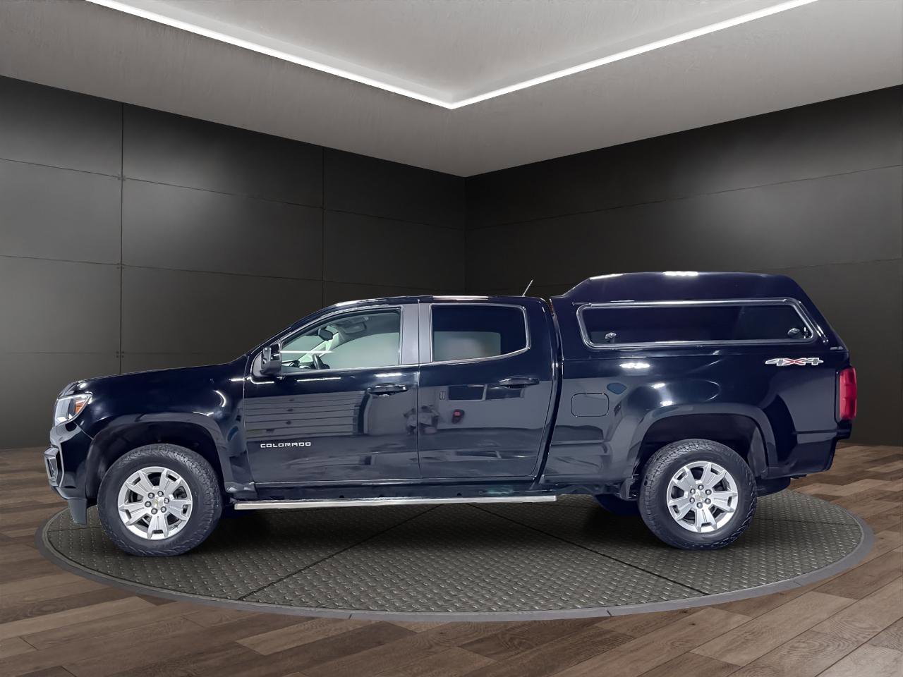 Used 2022 Chevrolet Colorado LT w/ Safety Package image 5