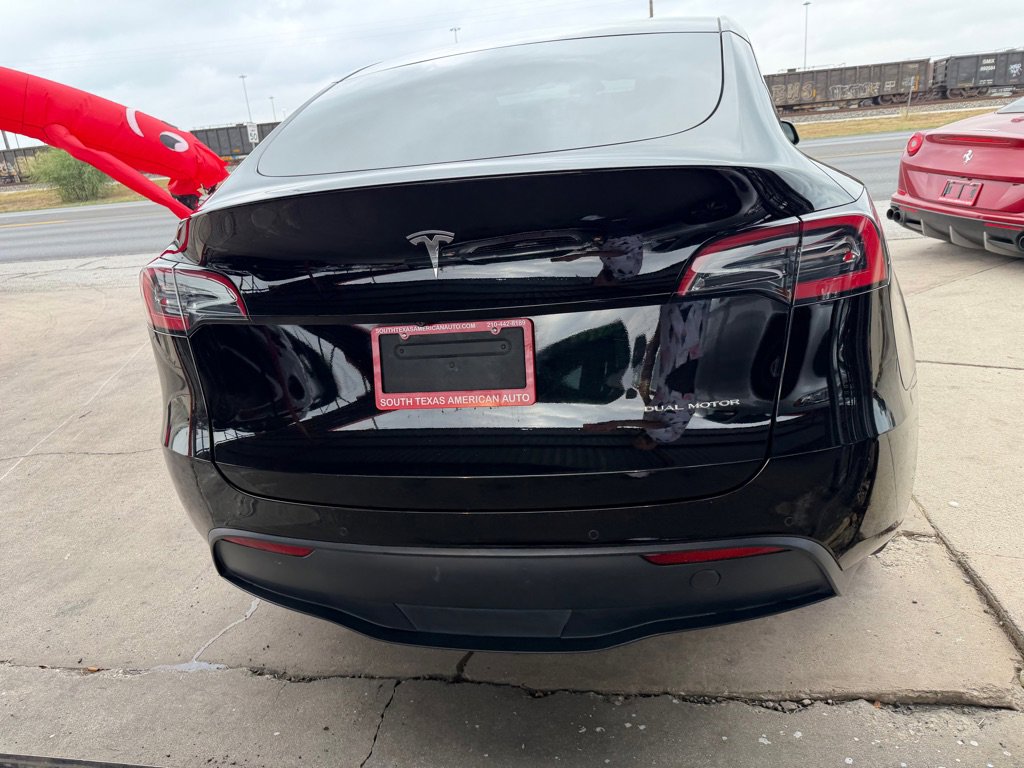 Used 2021 Tesla Model Y Long Range image 15