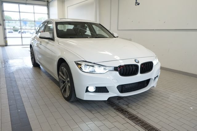 Used 2018 BMW 330i xDrive Sedan AWD/4WD image 16
