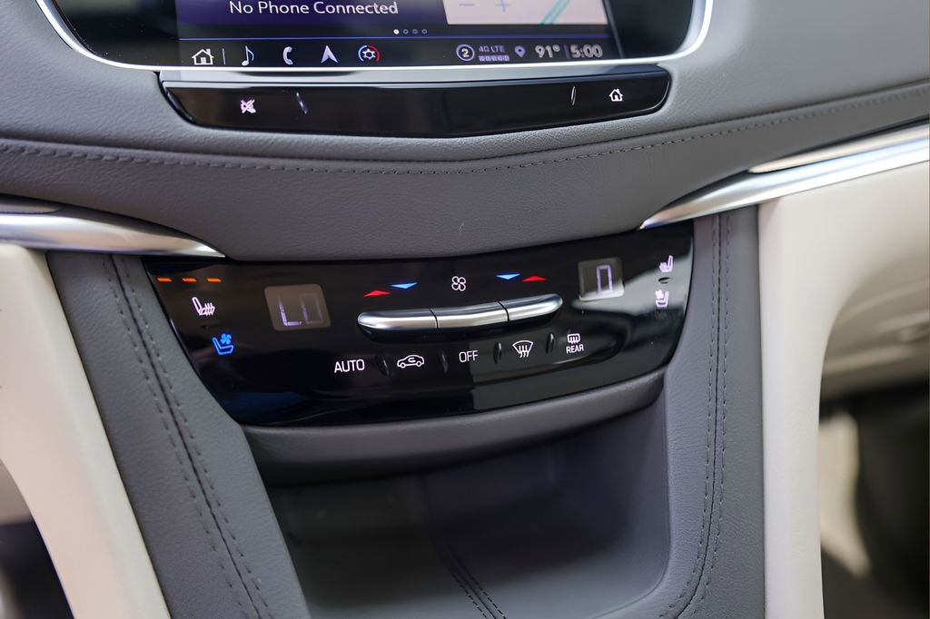 Certified 2024 Cadillac XT5 Premium Luxury w/ Technology Package FWD image 19