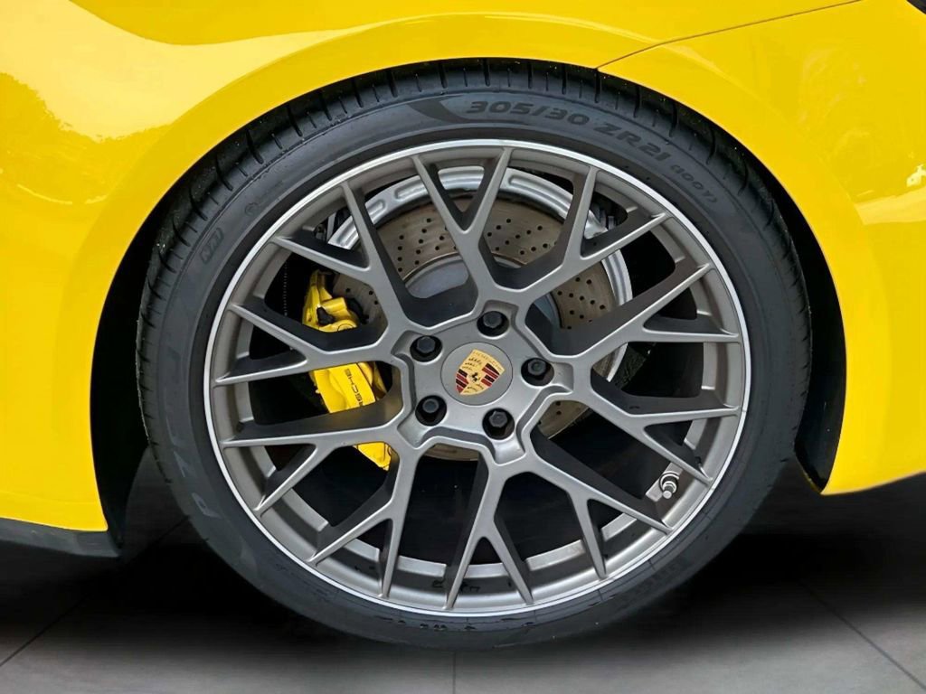 Used 2022 Porsche 911 Carrera RWD image 31