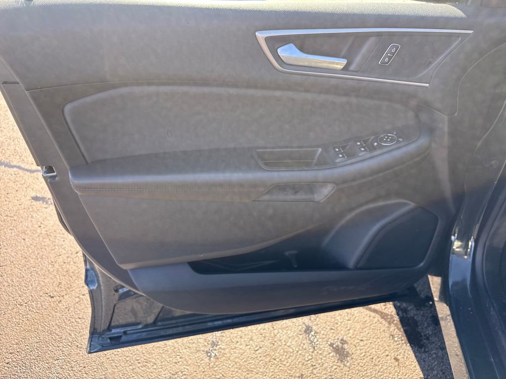 Used 2024 Ford Edge SEL w/ Cargo Accessory Package image 12